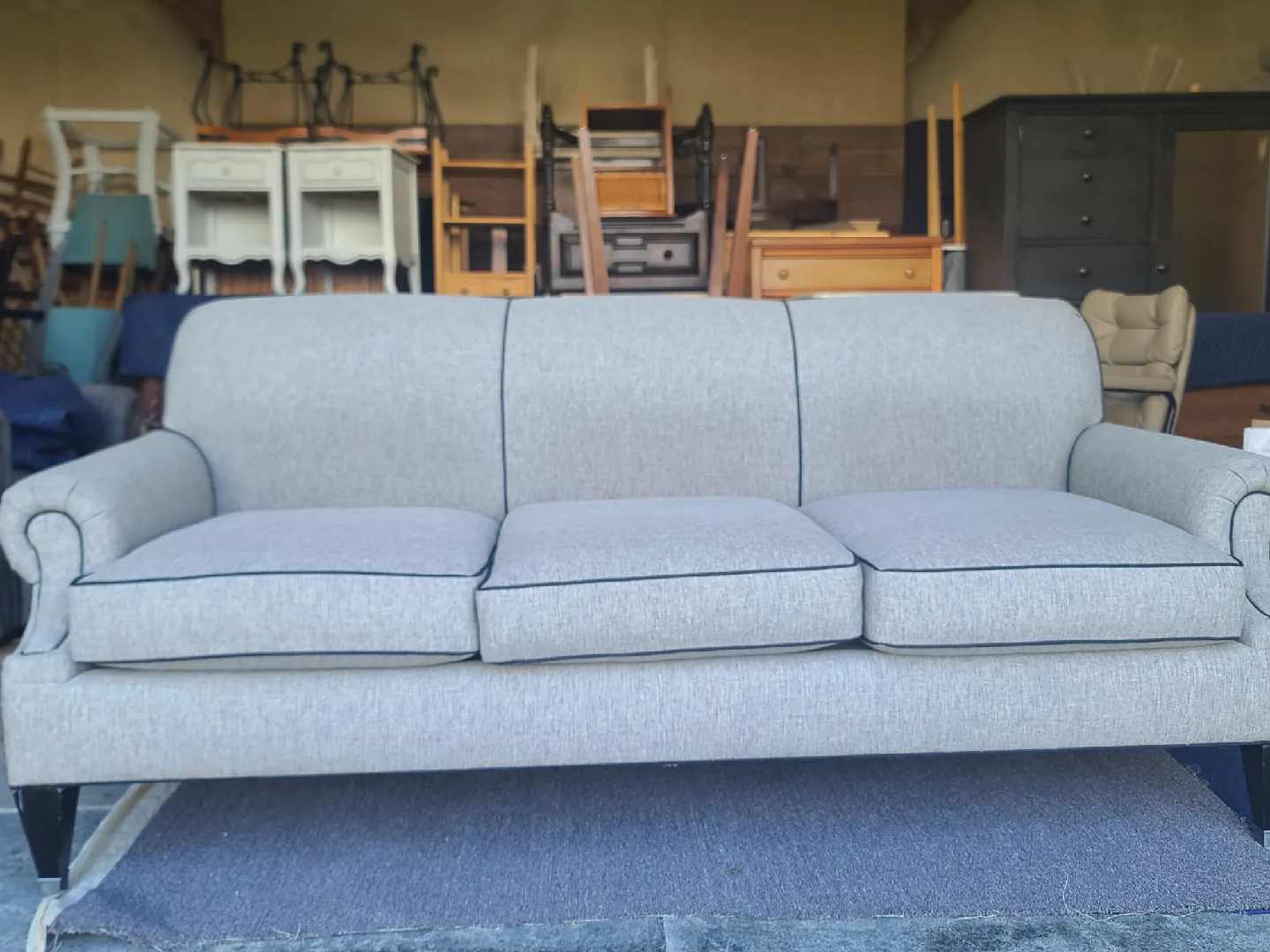 DREXEL HERITAGE GREY FABRIC ROLLED ARM SOFA image indicator(4)