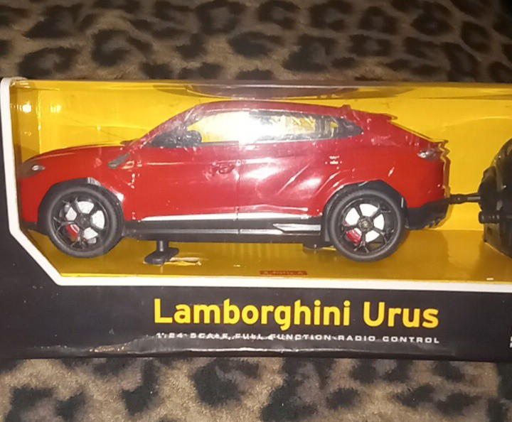 Lamborghini Urus Remote Control Car