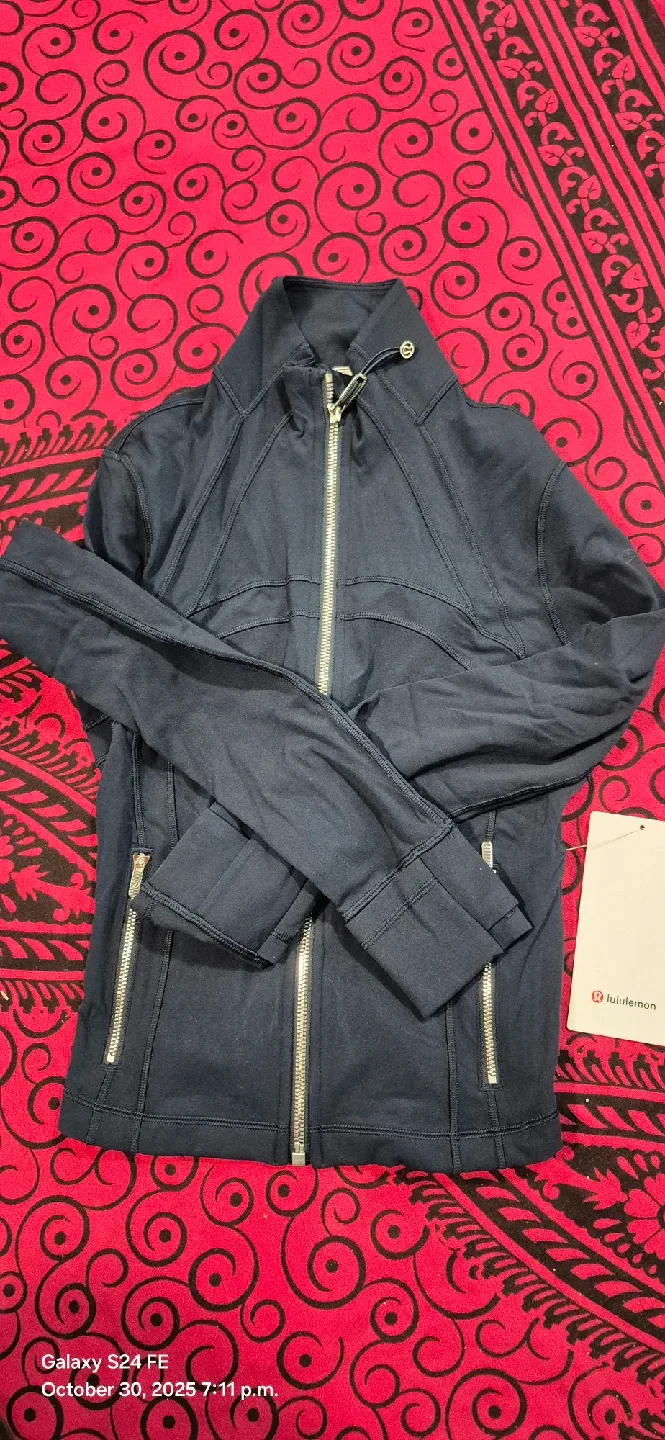 Lululemon Always Effortless Jacket - Palm Deco image indicator(2)