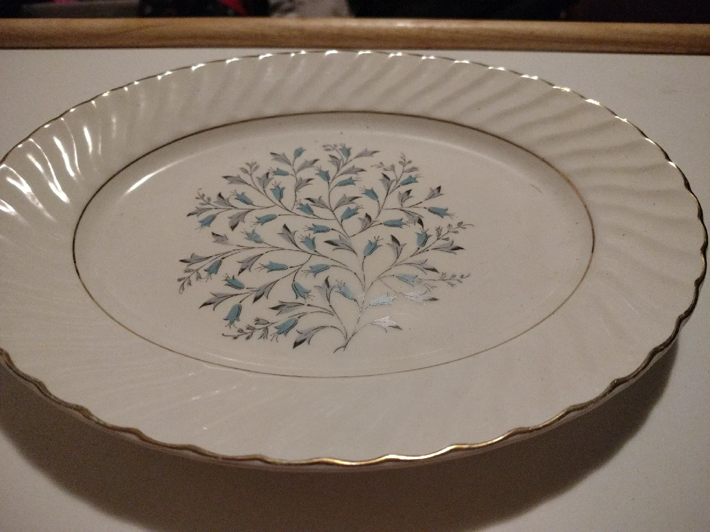 Royal Wessex Ironstone Plate - Zellers image indicator(2)