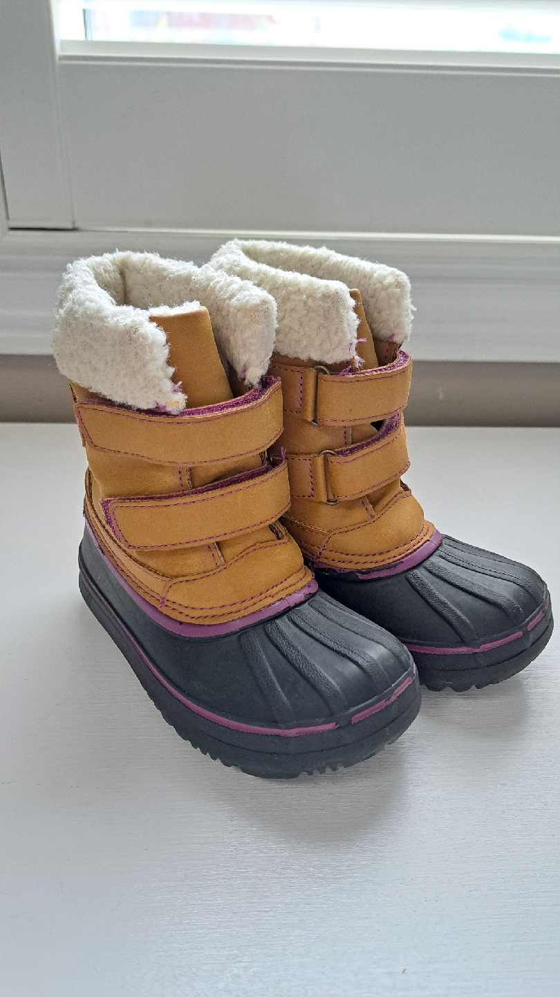 Joe Fresh Kids Snow Boots - Size 9 - photo 2