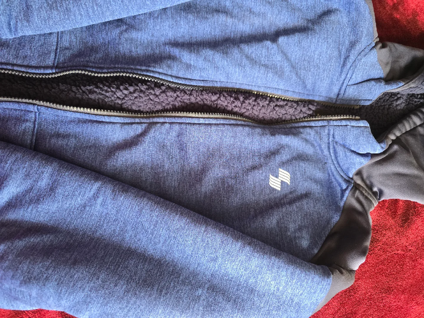 Boys  XXL-16 Blue Fleece Hoodie ( fits smaller) new condition image indicator(3)