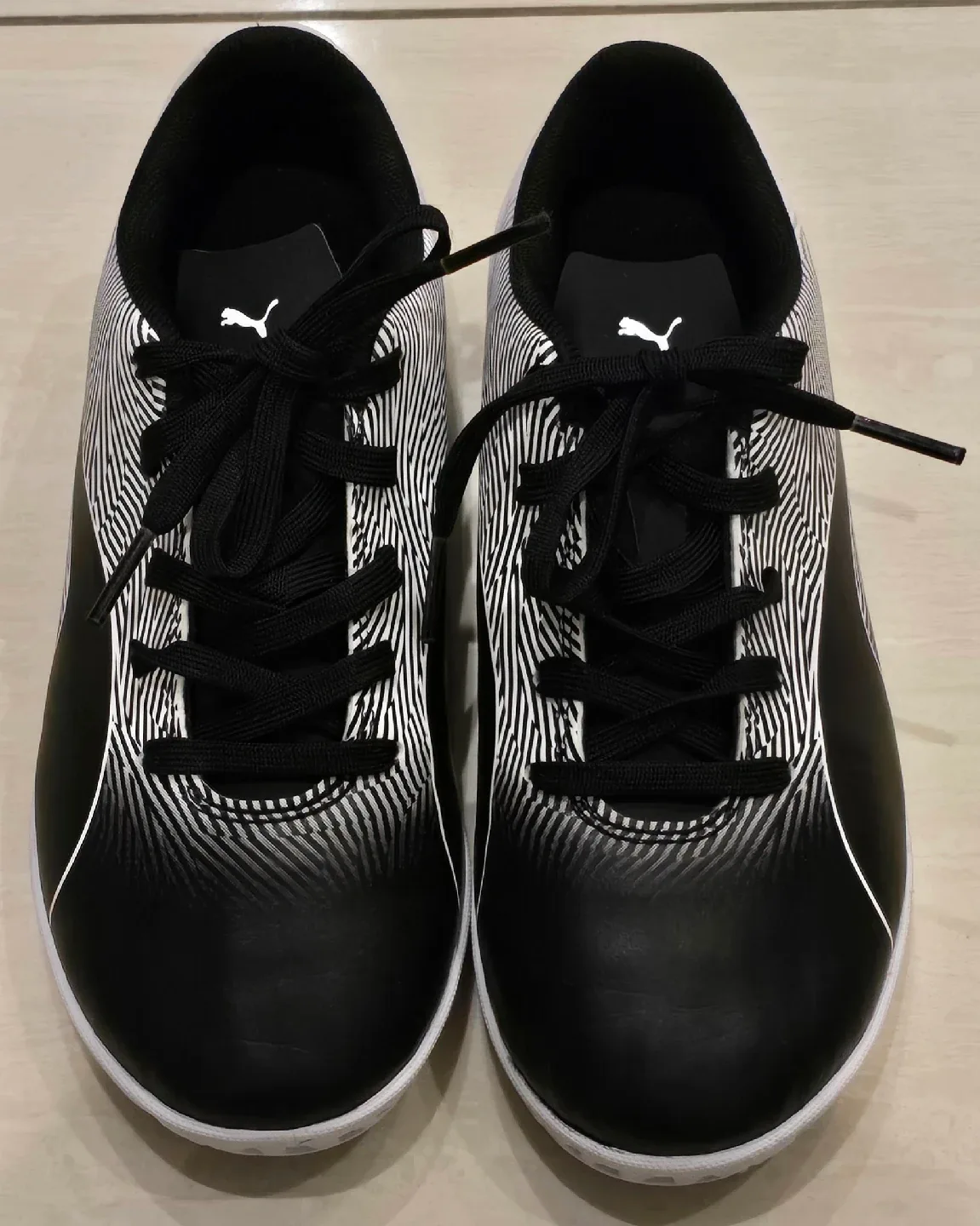 NEW! Puma Indoor Soccer or Gym Shoes - Black & White! Size 3 image indicator(2)