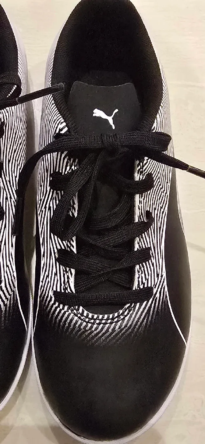 NEW! Puma Indoor Soccer or Gym Shoes - Black & White! Size 3 image indicator(3)