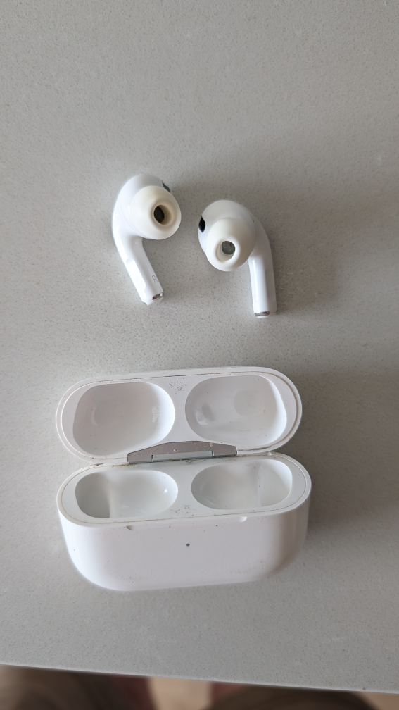 Apple AirPods Pro 1st gen - photo 5