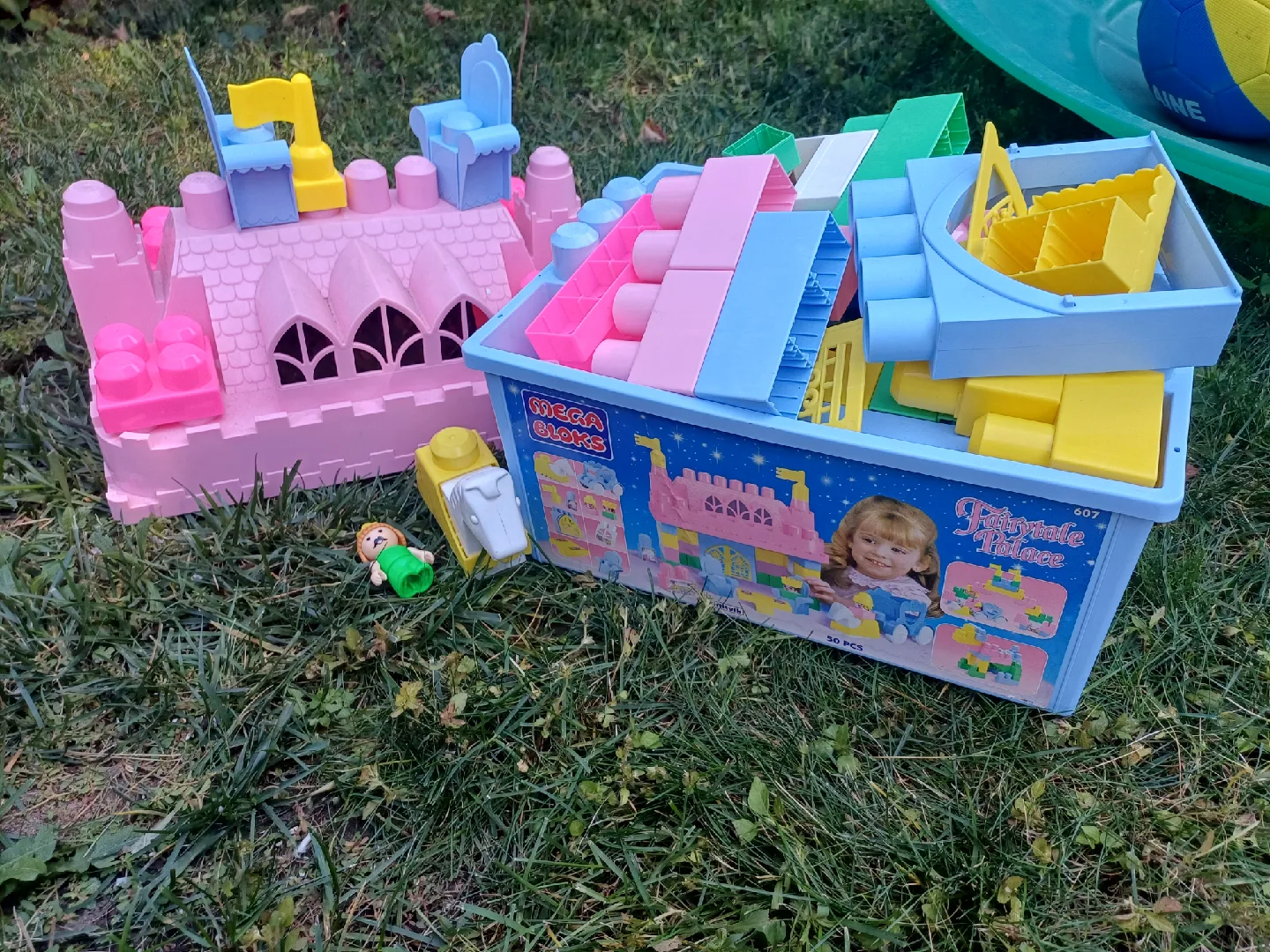 🧡 FREE Mega Bloks Fairytale Palace thumbnail
