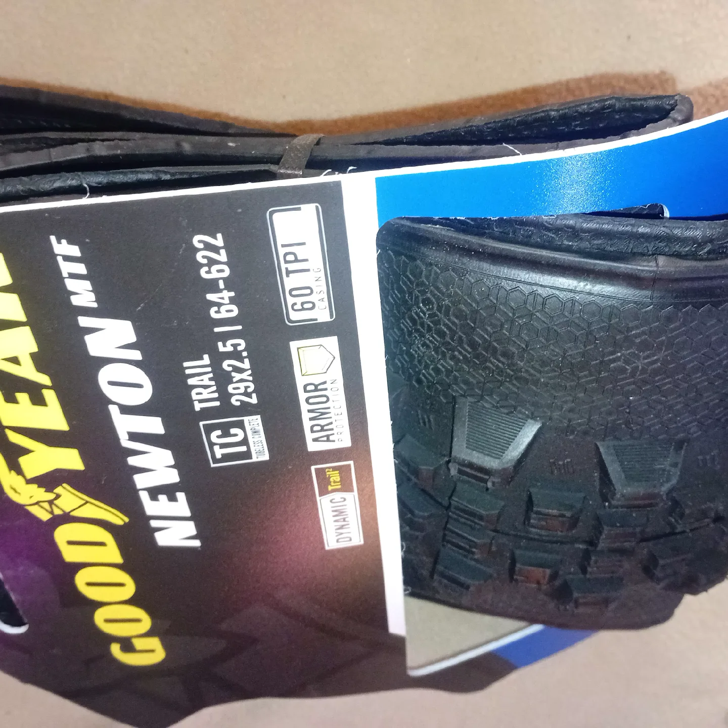 Goodyear Newton MTF Trail Tire 29x2.5 image indicator(2)