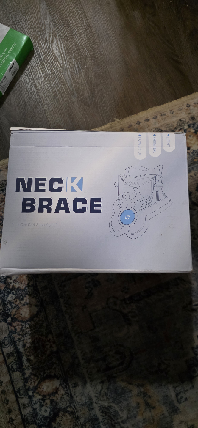 Neck Brace with Air Traction Belt