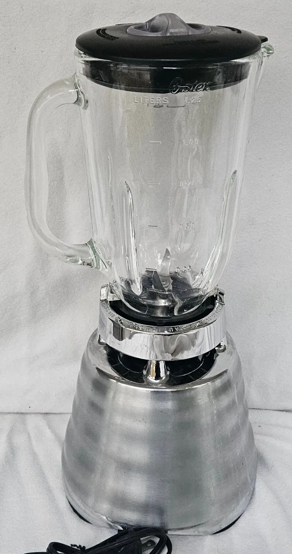 Oster Classic Beehive Osterizer 4094 Blender  Brushed Silver image indicator(3)