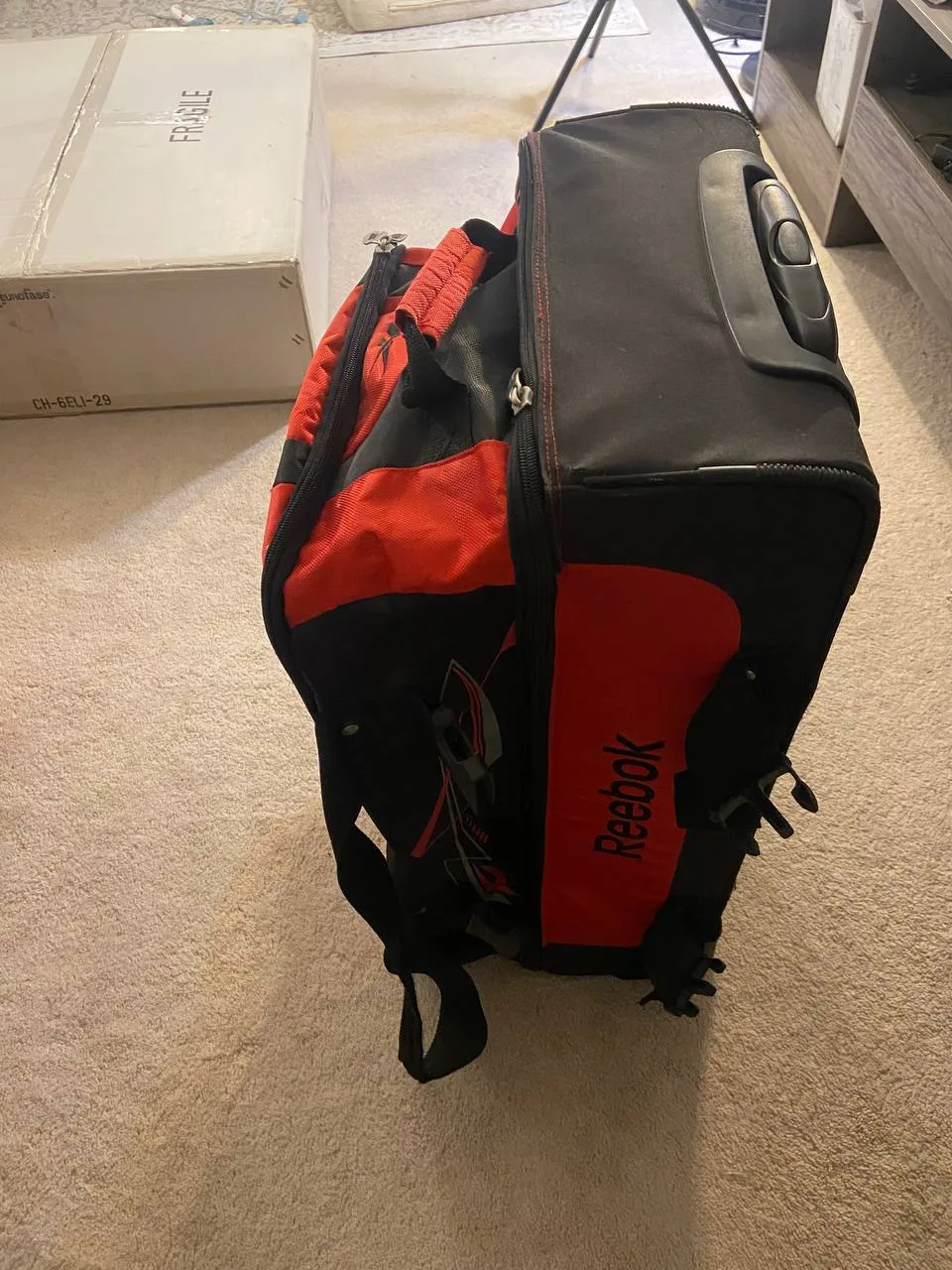 Reebok Rolling Backpack - Red & Black image indicator(5)