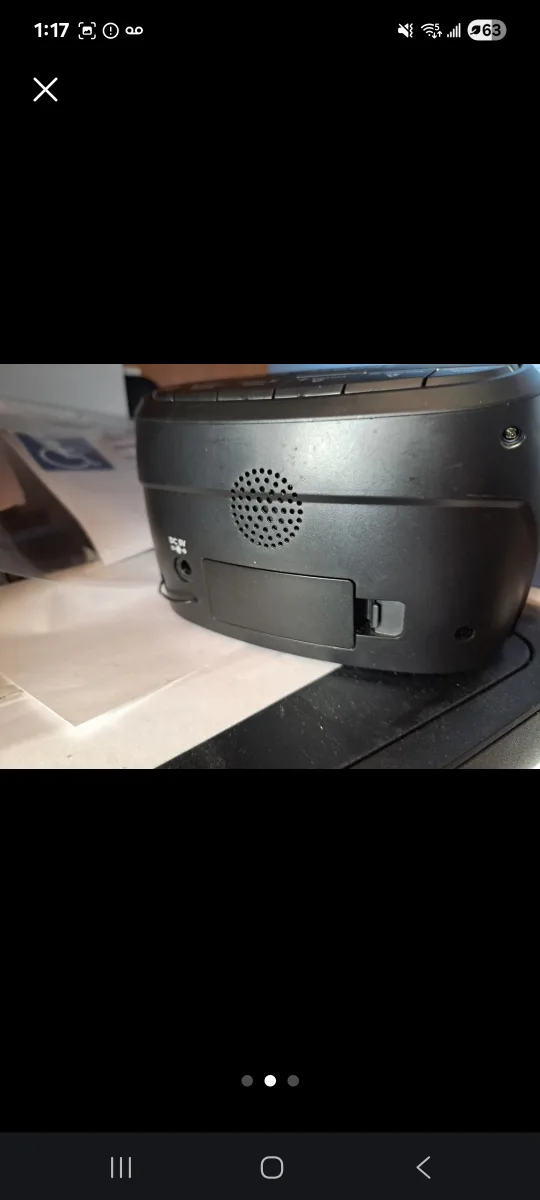 Westclox Alarm Clock Radio with USB Charging Ports image indicator(2)