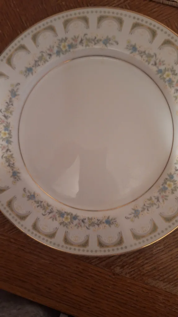 Fine China set. 8 piece of each.  for sale pickup Only. image indicator(8)