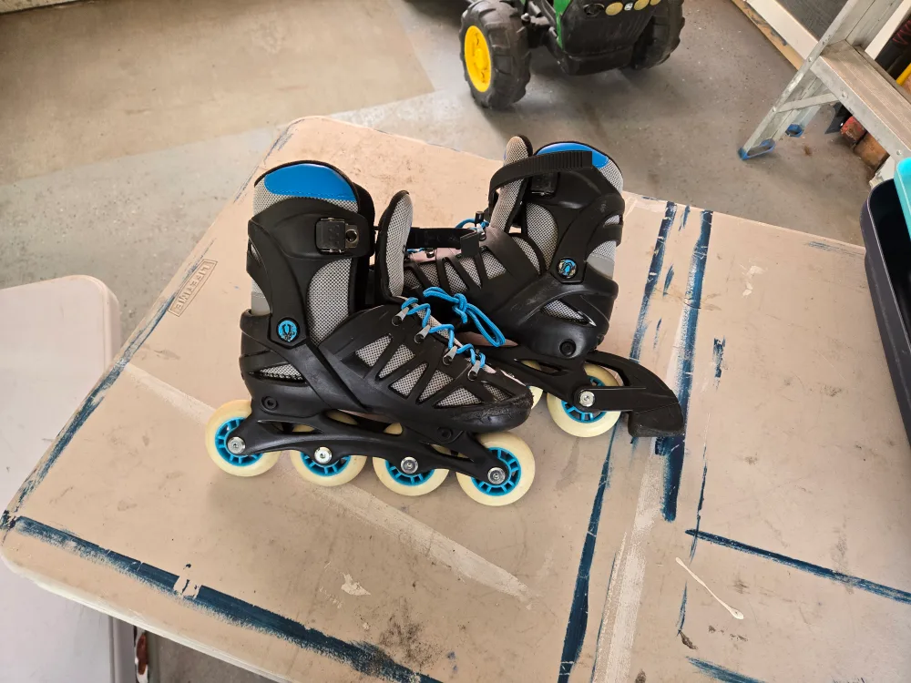 Capix Inline Skates - Size 1-4 image indicator(2)