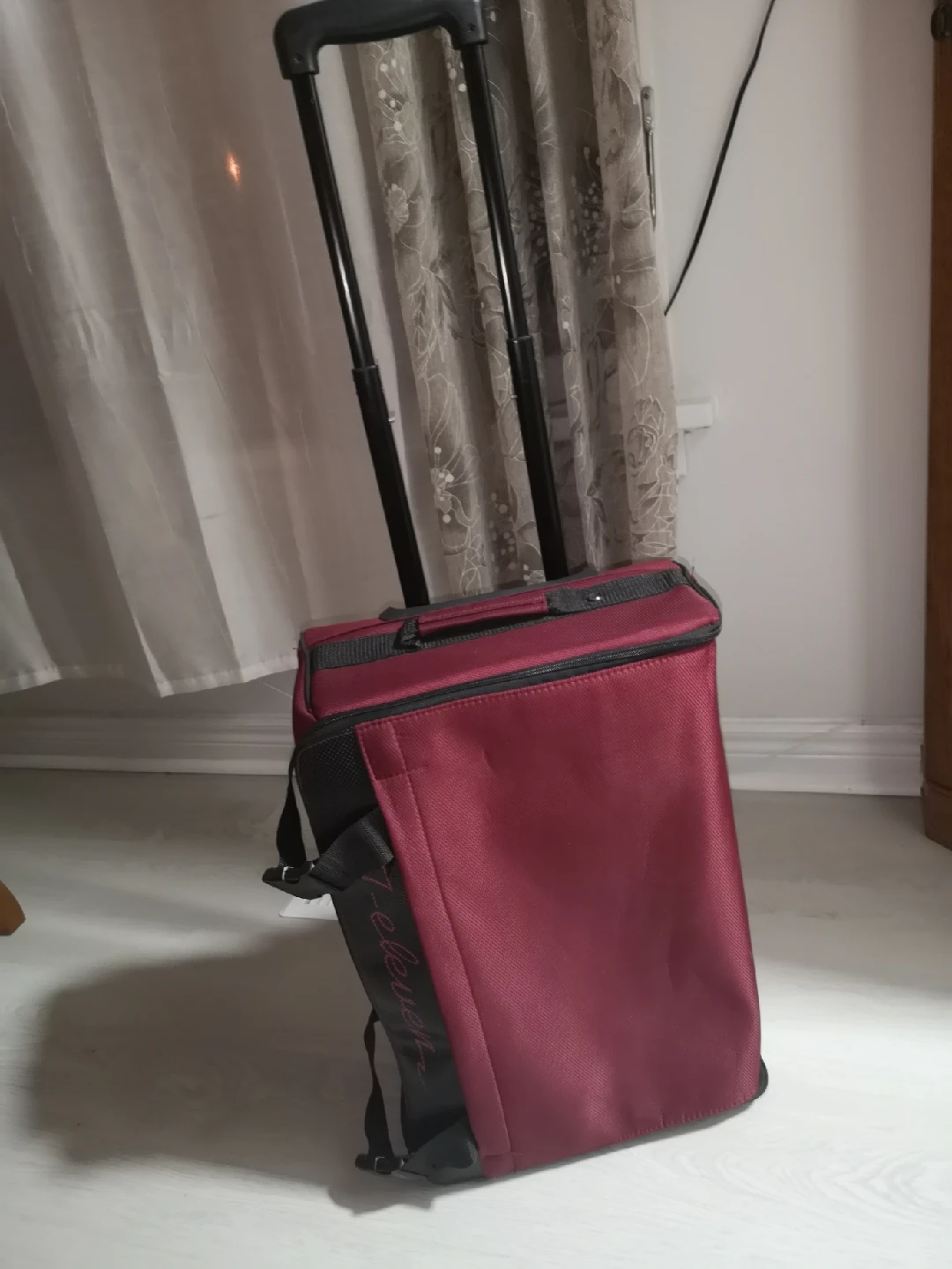 Carry On Suitcase - Maroon - photo 2
