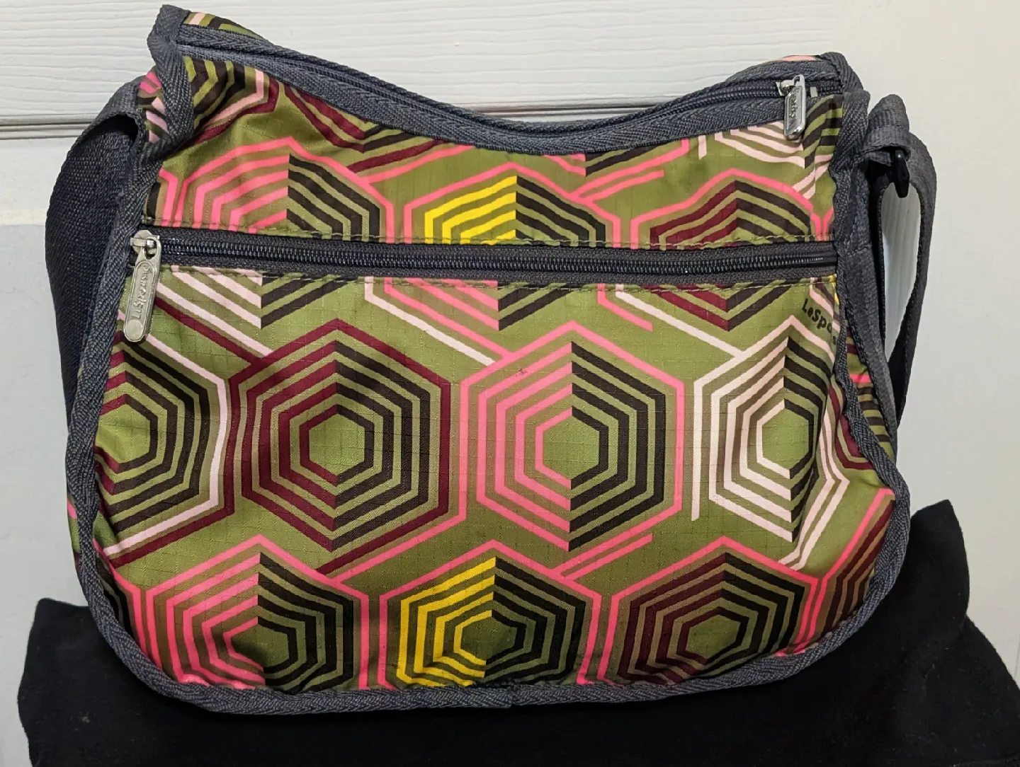 LeSportsac Crossbody Bag & VITTORIO Wallet Bundle image indicator(7)