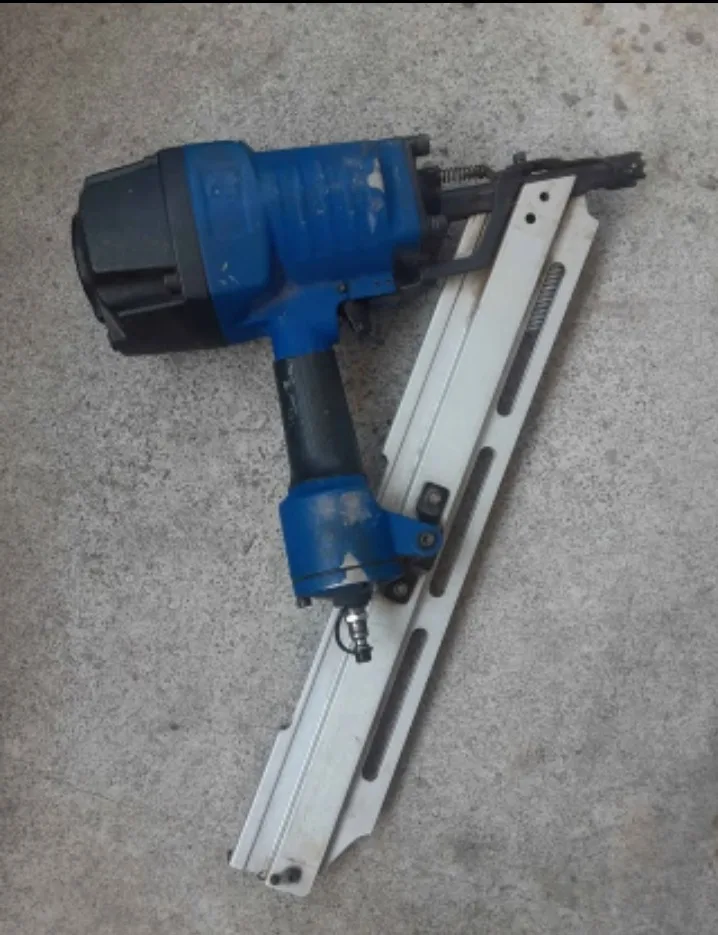 Pneumatic Nail Gun - Used Good Condition thumbnail