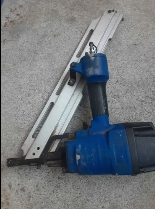 Pneumatic Nail Gun - Used Good Condition image indicator(8)