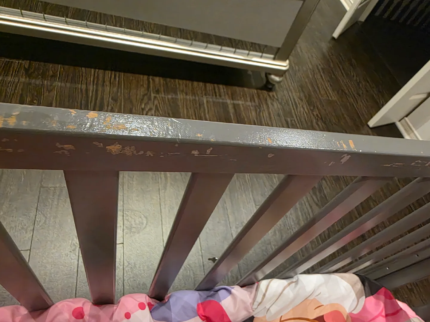 Crib + Mattress + minnie mouse comforter set image indicator(7)