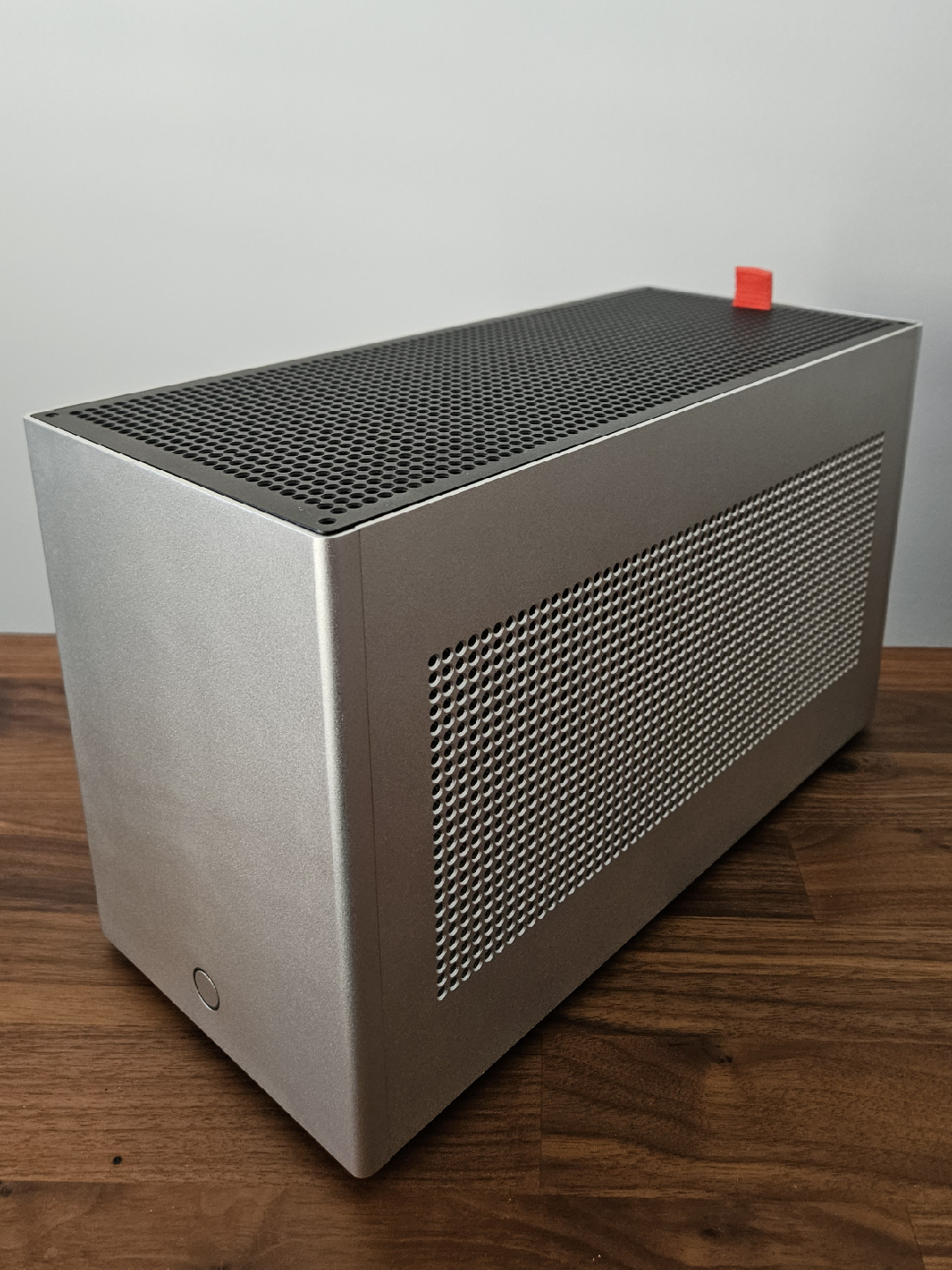 Compact PC Case (SFF PC) ITX Ghost S1 Clone - photo 2