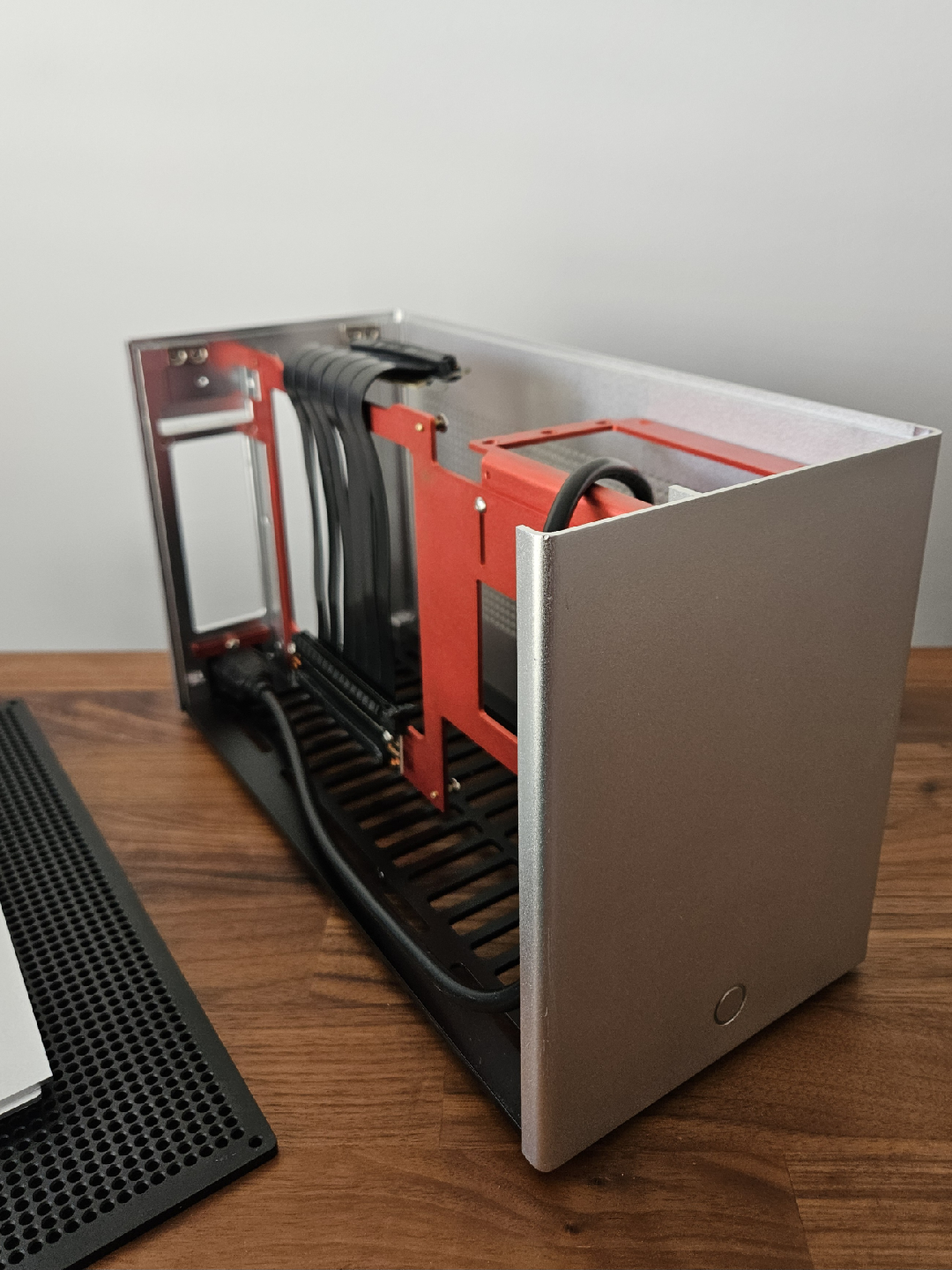 Compact PC Case (SFF PC) ITX Ghost S1 Clone - photo 3