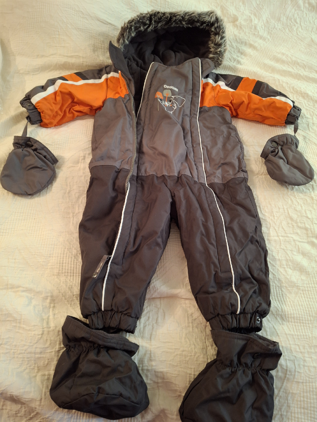 OshKosh B'gosh 24M Snowsuit - photo 4