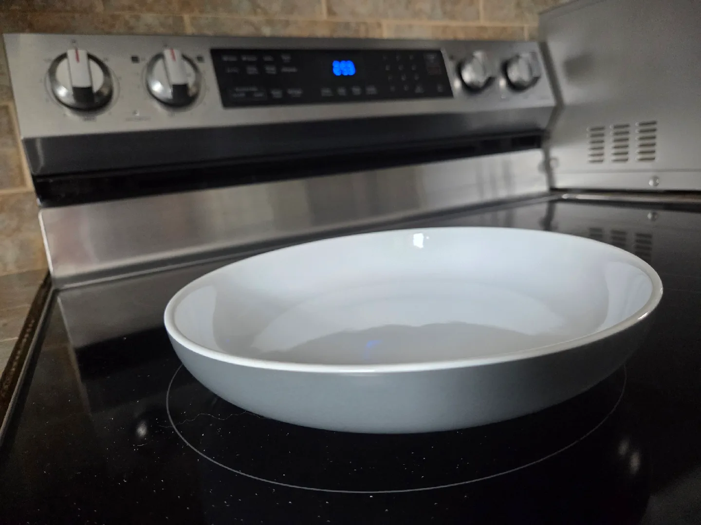Large Serving Bowl/plates image indicator(3)