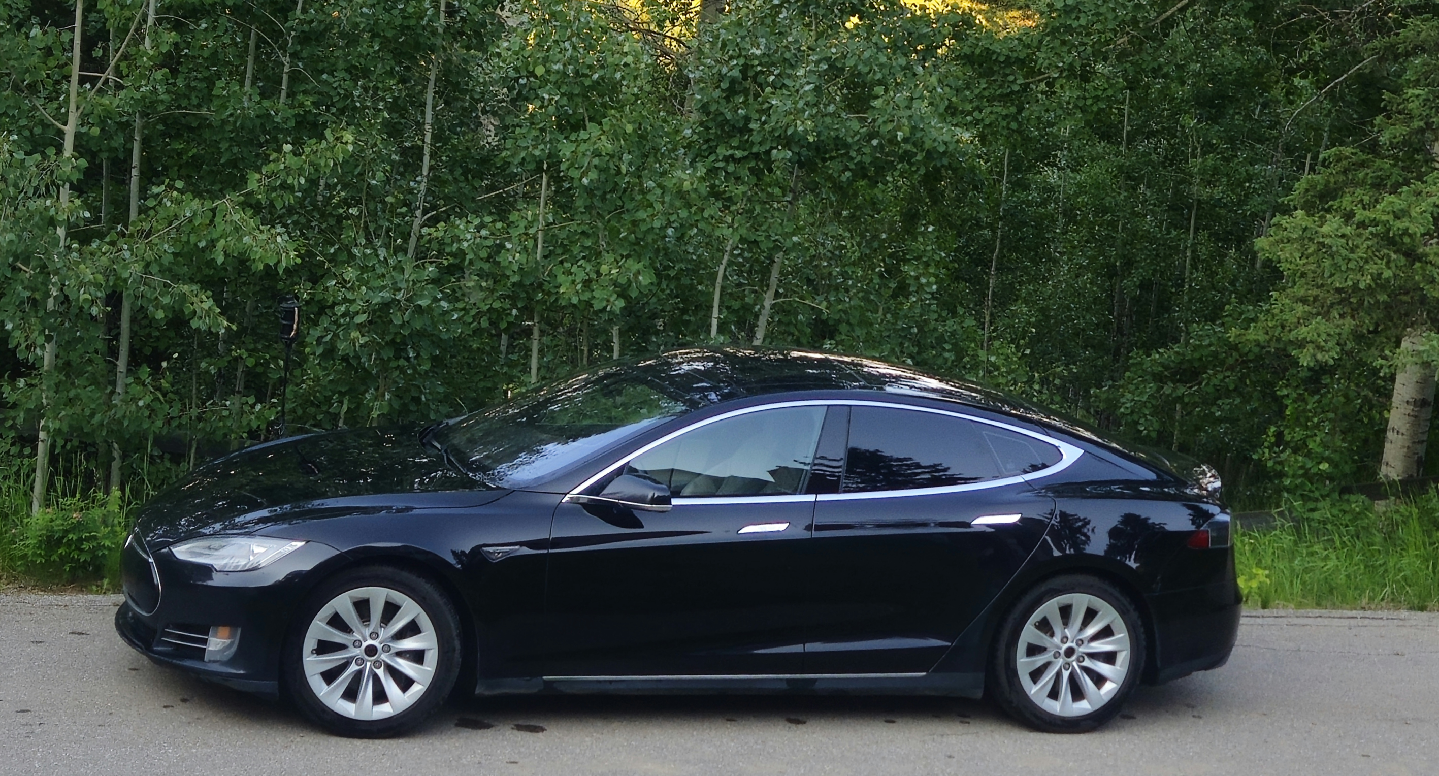 Tesla Model S 90D - photo 2