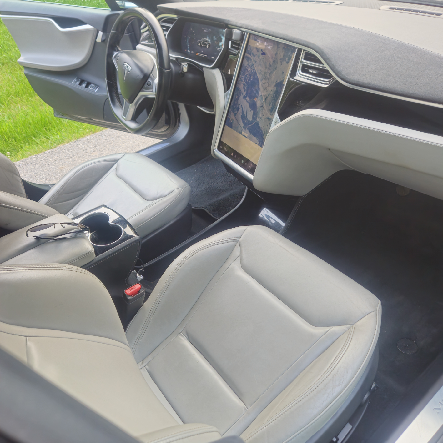 Tesla Model S 90D - photo 4