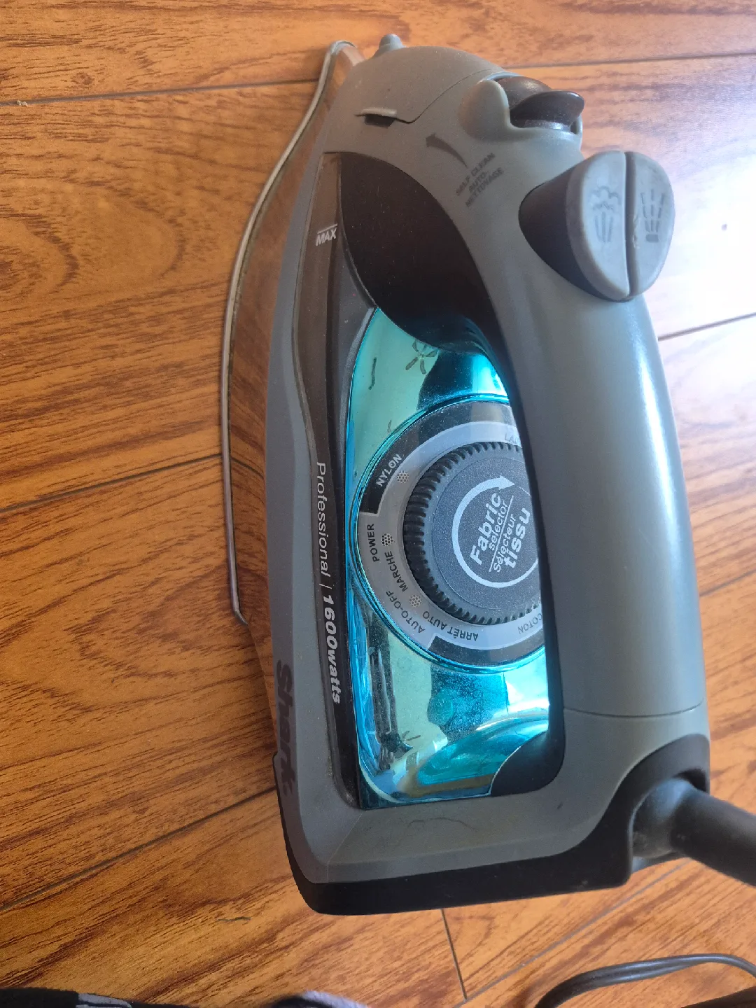 Shark Professional 1600 Watts Iron image indicator(3)