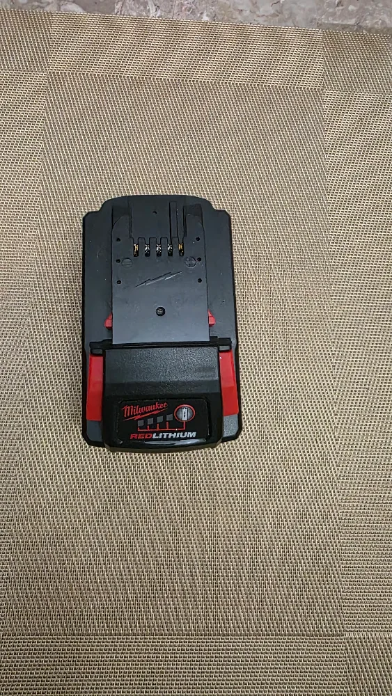Milwaukee M18 REDLITHIUM HD9.0 Battery image indicator(3)