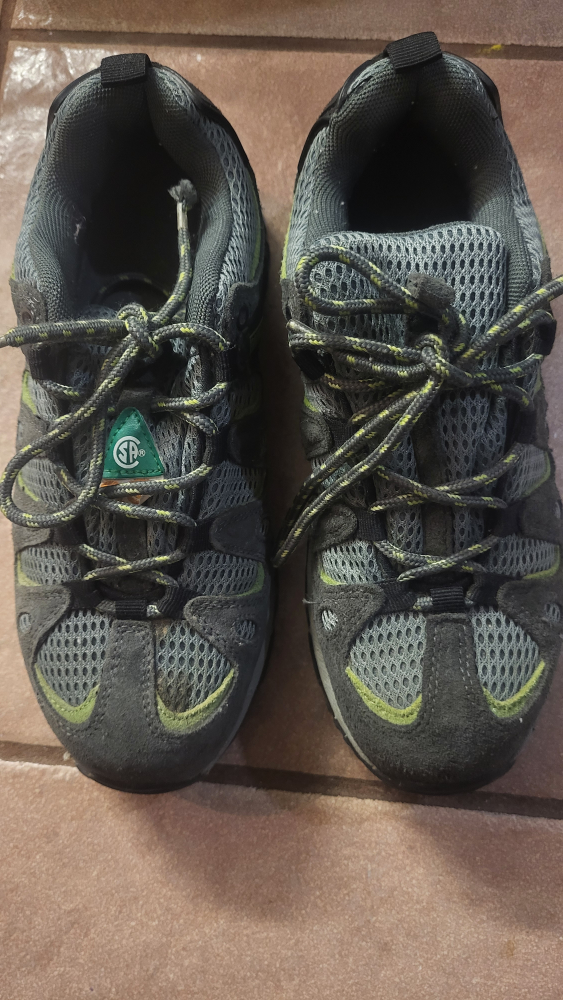 Womens safety shoes!
