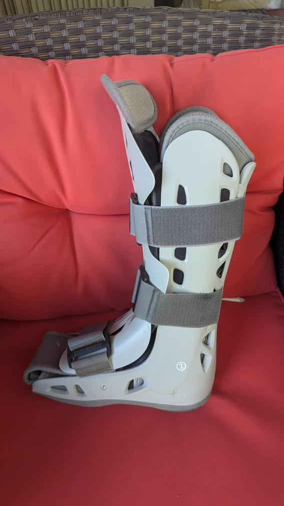 Aircast Walker Boot, women's small (5-8)