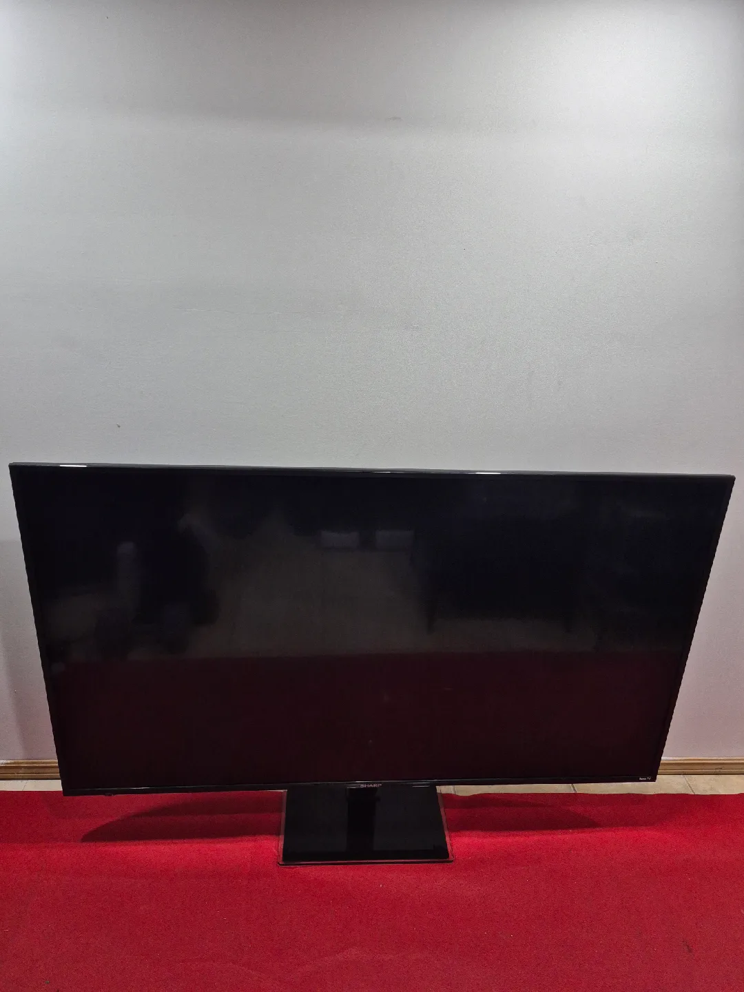 60" Roku 4K Smart LED TV image indicator(2)