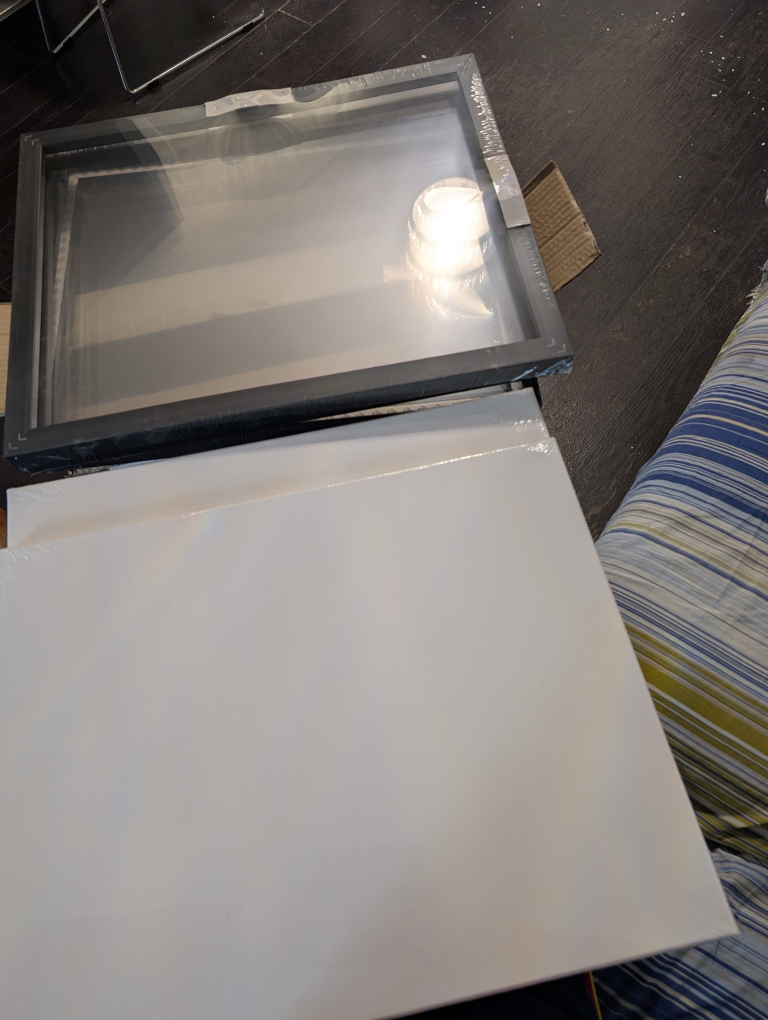MOVING SALE New DeSerres Black Floater Frames+2 Canvases - photo 3