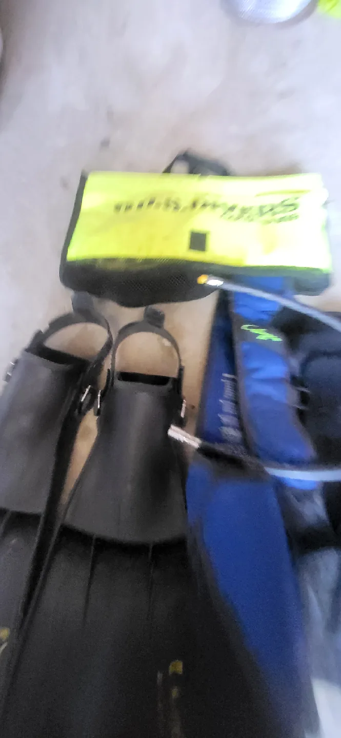 U.S. Divers Scuba Diving Gear Set image indicator(5)