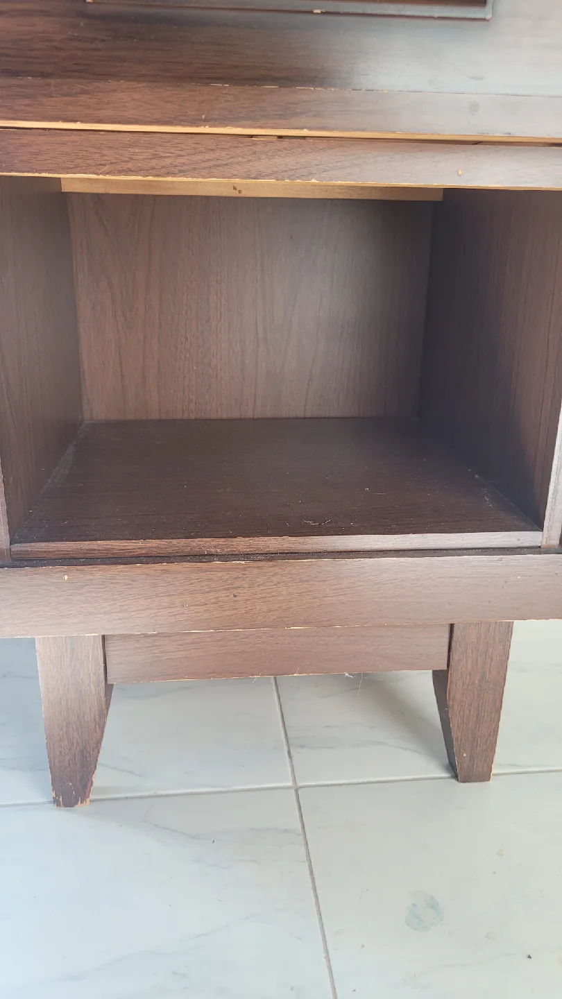 Brown Wood Nightstand with Drawer image indicator(4)