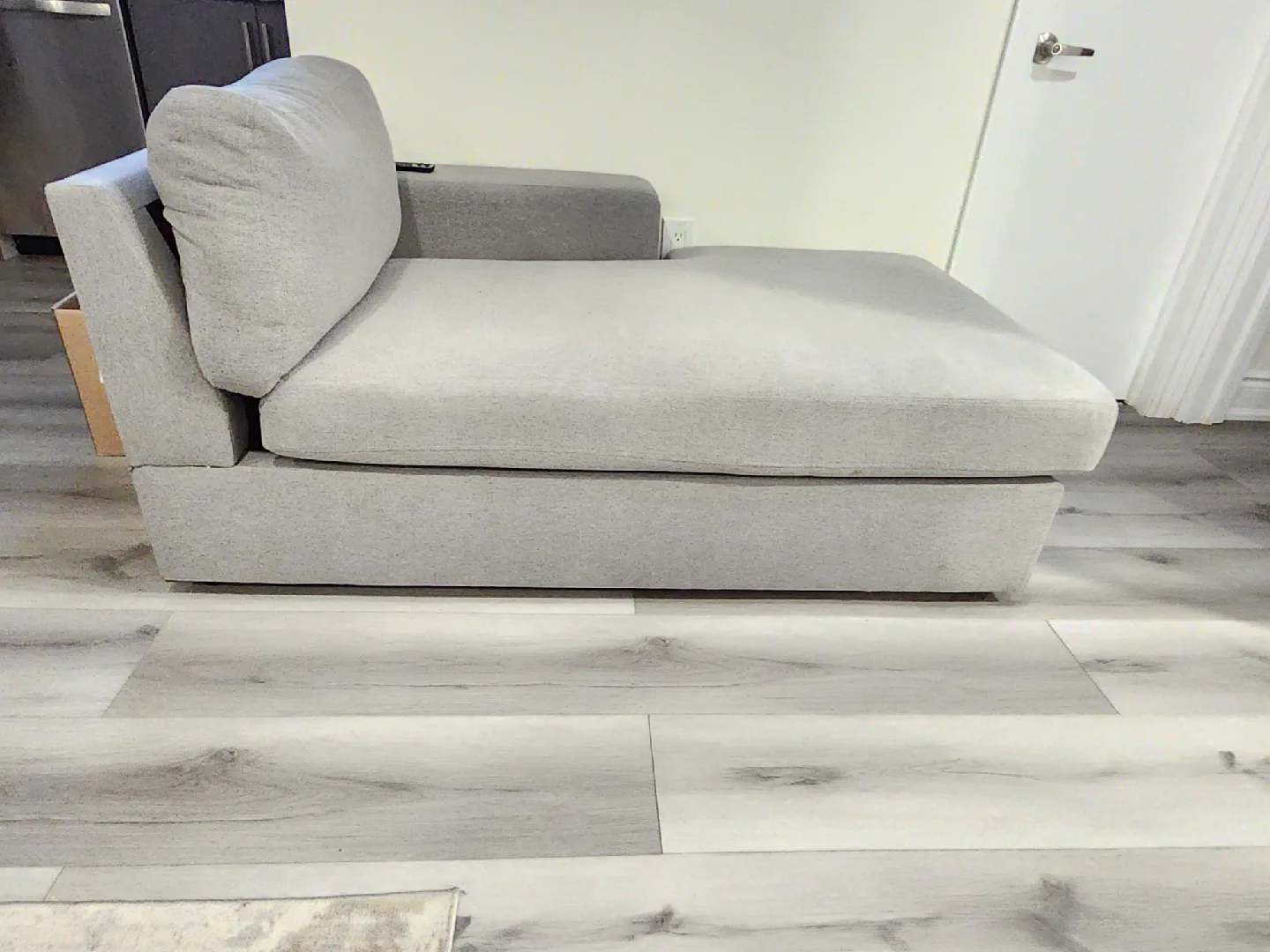 Grey Modular Sectional Sofa with Ottoman image indicator(3)