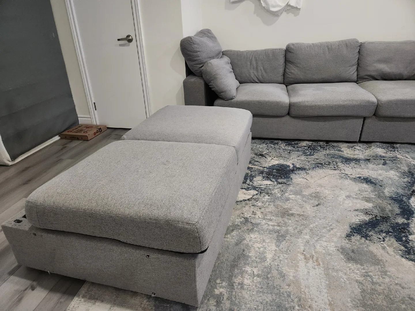 Grey Modular Sectional Sofa with Ottoman image indicator(4)