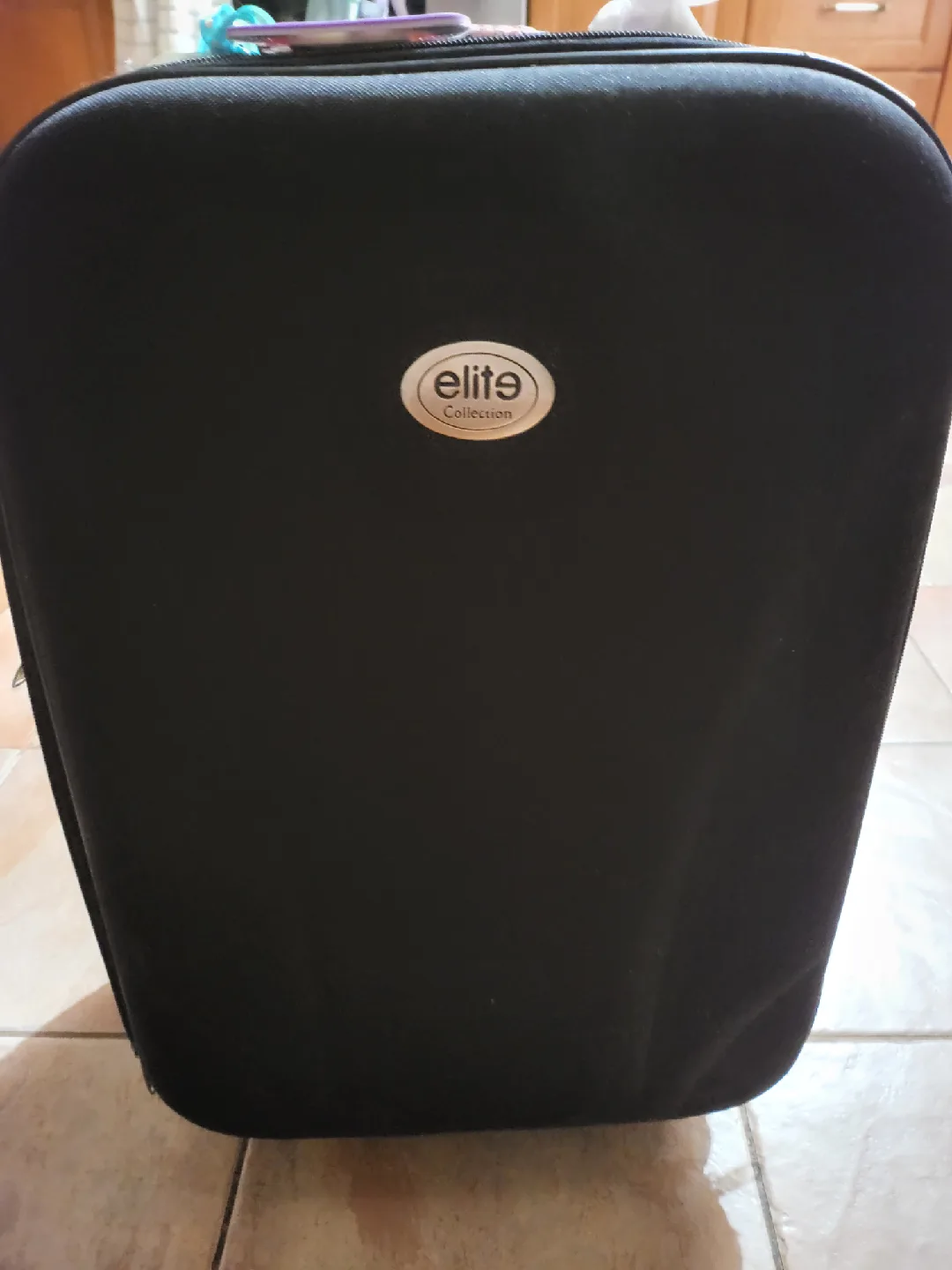 2 wheel black carry on size suitcase image indicator(3)