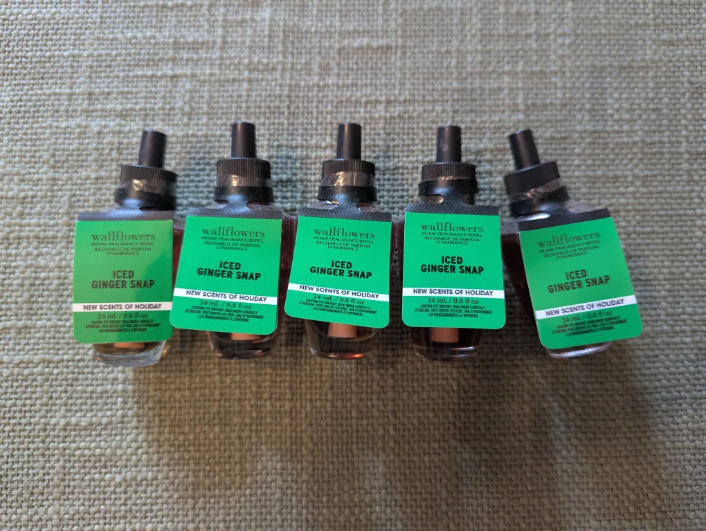 Bath & Body Works Wallflowers Iced Ginger Snap Refills image indicator(2)