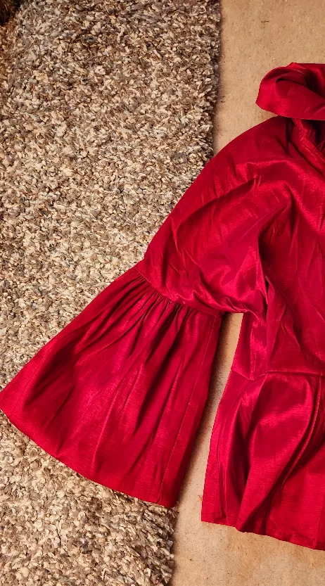 red women's shirt image indicator(3)