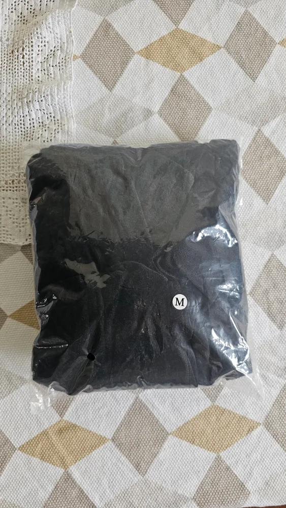 🥕Black Velvet Hooded Cloak - Size M image indicator(3)