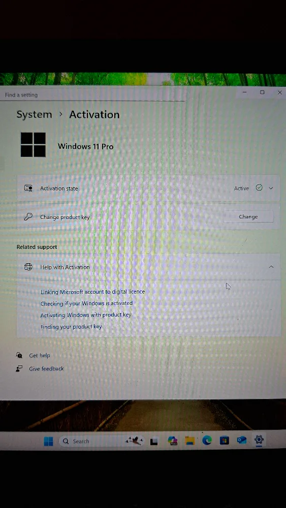 Microsoft Surface Pro with Windows 11 Pro image indicator(4)