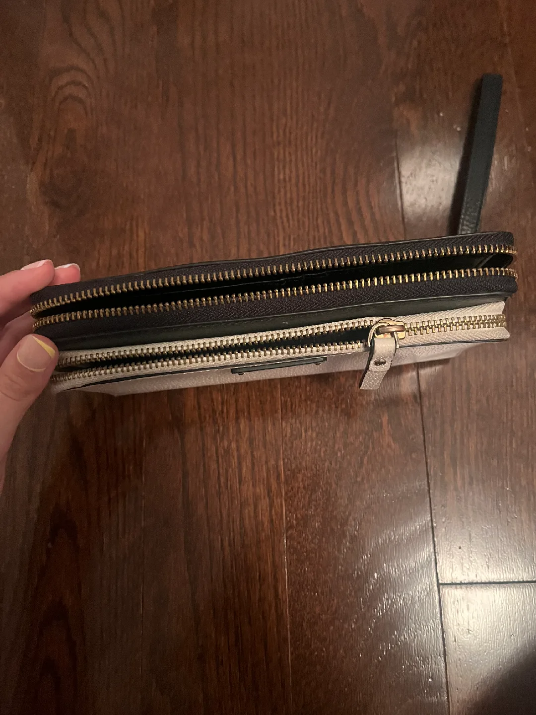 Kate Spade Wristlet Wallet image indicator(3)