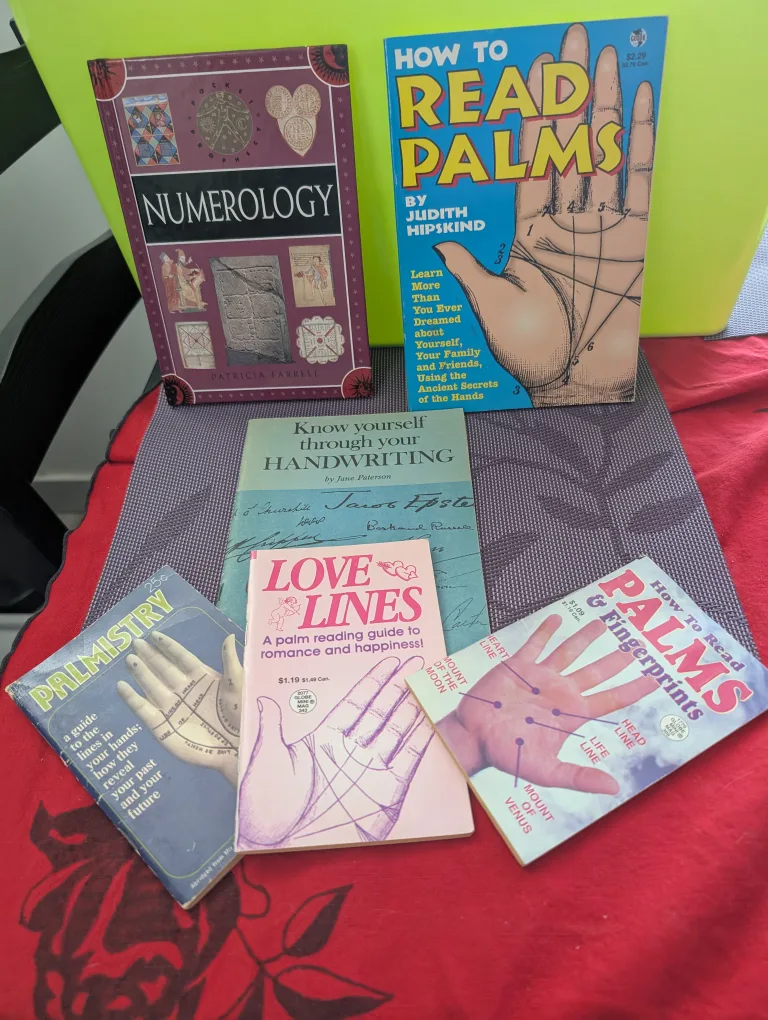 🧡Numerology, Palmistry & Handwriting Books thumbnail