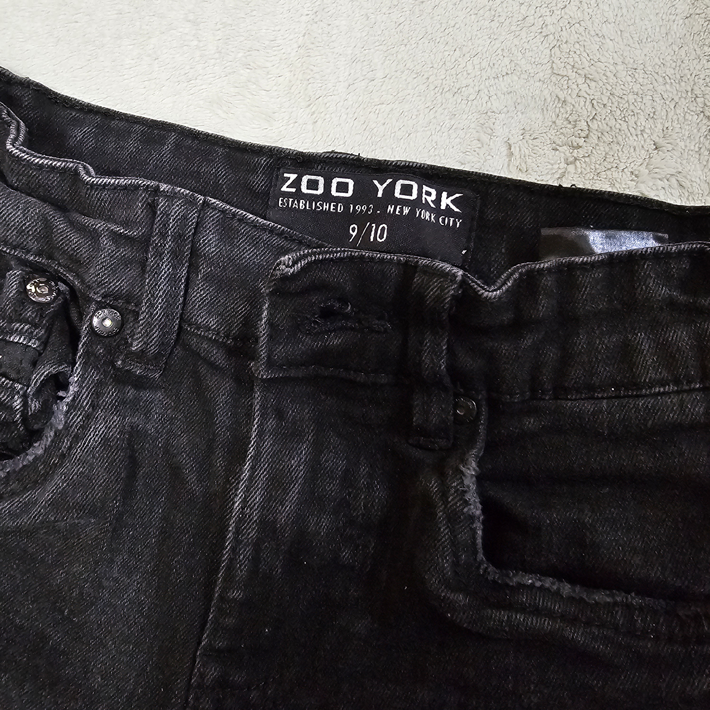 Zoo York Black Distressed Jeans - Size 9/10