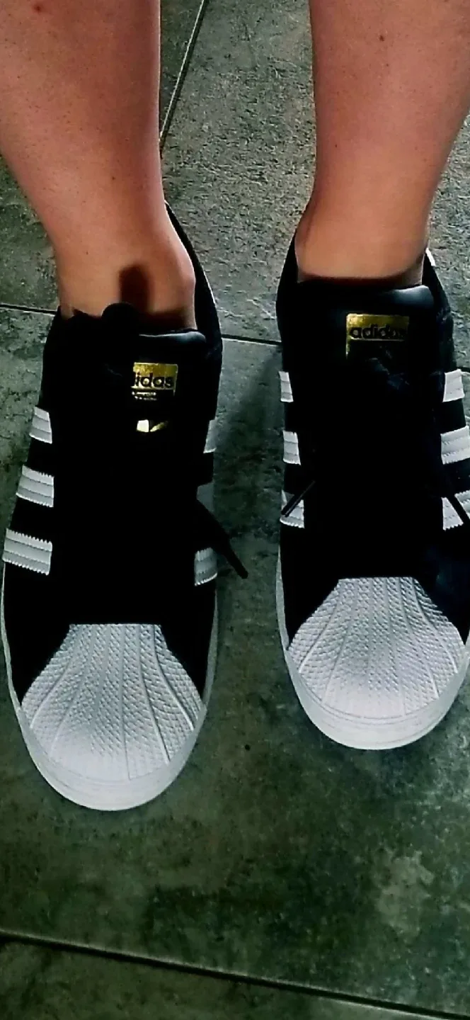 Adidas Superstar Black & White Sneakers image indicator(2)