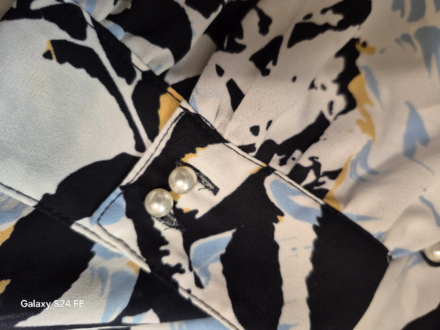 Karl Lagerfeld blouse , image indicator(5)