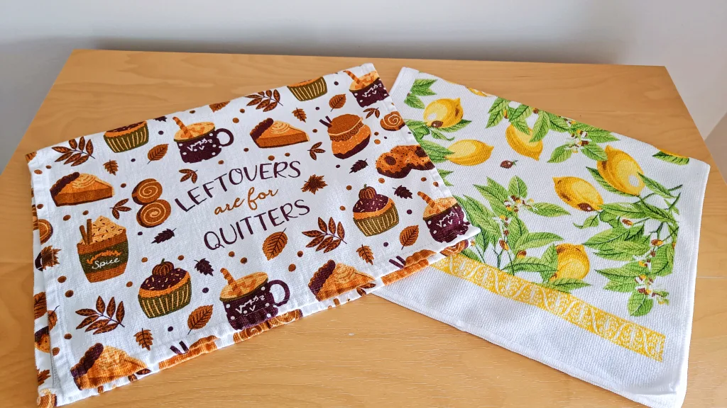 Brand New Set of 2 Kitchen Tea Towels 🥕 thumbnail