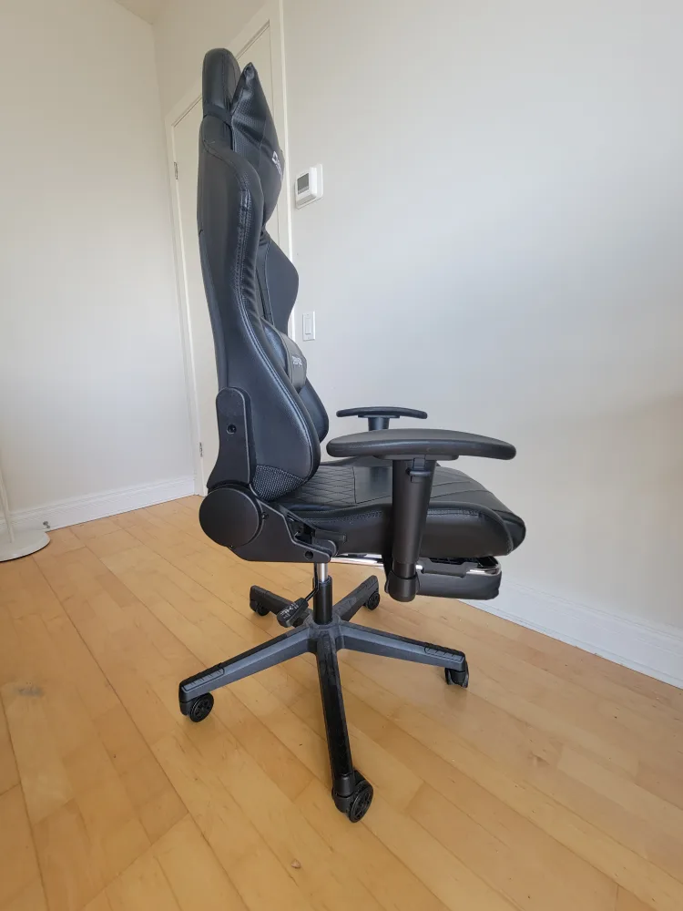 Darkecho Gaming Chair - Black image indicator(2)